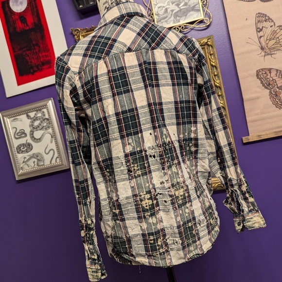 Grunge Bleached & Distressed Flannel - Picture 2 of 5